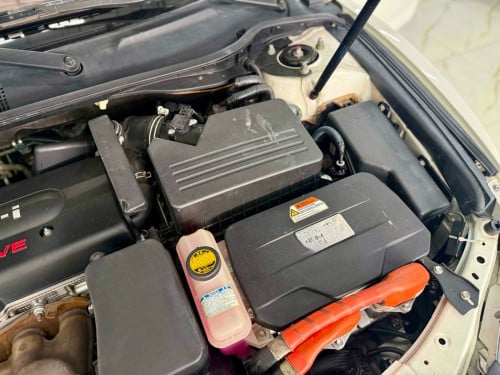 ឡានលក់ Camry 08 Hybrid Full option ពណ័ស