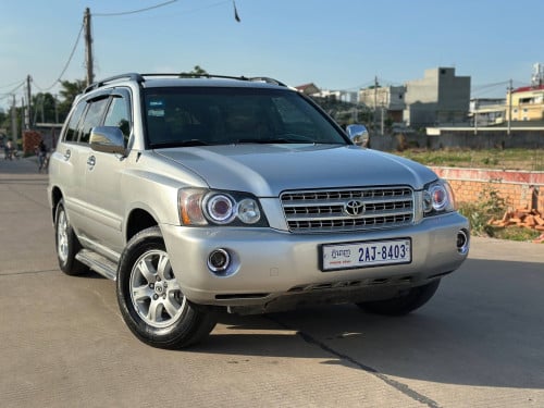 ឡានលក់Highlander ឆ្នាំ 2002 ម៉ាសុីន 6 ប៉ុង 1 ទើបរៀបចំហើយ ឡានថ្មីស្អាតលះ ធានាមិនកាត់តស្ងោប្តូរពណ៍