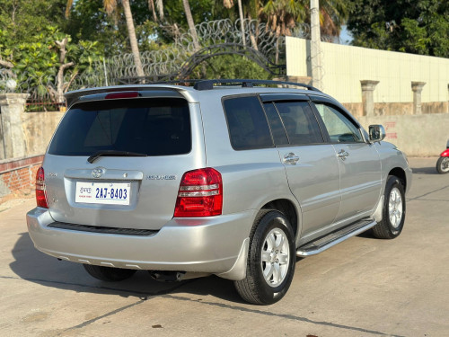 ឡានលក់Highlander ឆ្នាំ 2002 ម៉ាសុីន 6 ប៉ុង 1 ទើបរៀបចំហើយ ឡានថ្មីស្អាតលះ ធានាមិនកាត់តស្ងោប្តូរពណ៍