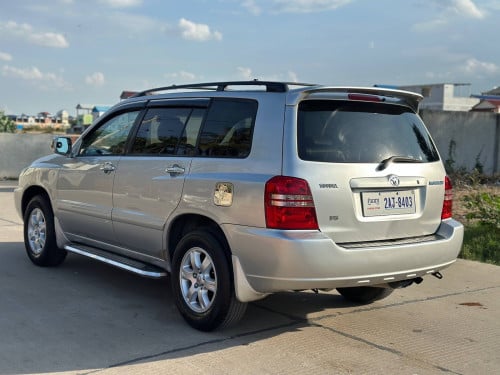 ឡានលក់Highlander ឆ្នាំ 2002 ម៉ាសុីន 6 ប៉ុង 1 ទើបរៀបចំហើយ ឡានថ្មីស្អាតលះ ធានាមិនកាត់តស្ងោប្តូរពណ៍