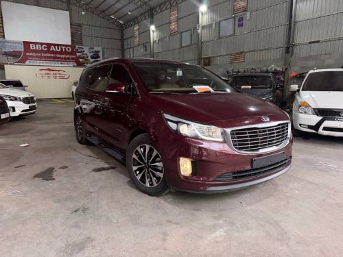 ស្តុកថ្មី Kia Carnival 2015 Full Option