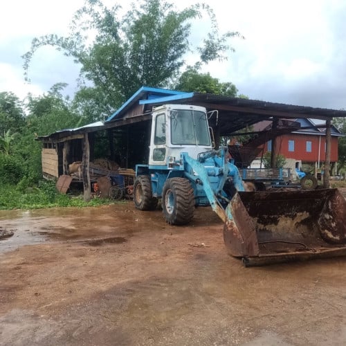 ត្រាក់ទ័រ  Mitsubishi ws500A ឆ្នាំ 1998 លក់ 9500$
