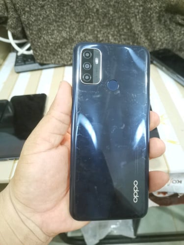 សៀមរាប លក់រឺដូរ Oppo A53 បែកប្រើបាន