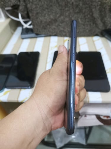សៀមរាប លក់រឺដូរ Oppo A53 បែកប្រើបាន