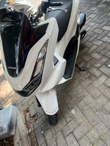 លក់បោះដុំ pcx2022 ជប៉ុន 2780$