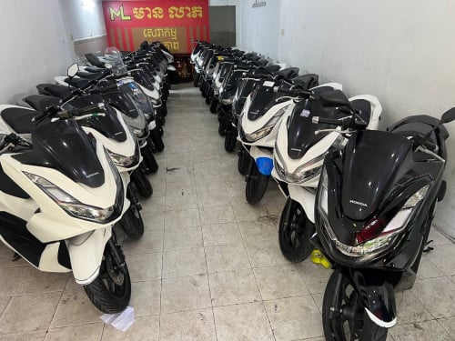 លក់បោះដុំ pcx2022 ជប៉ុន 2780$