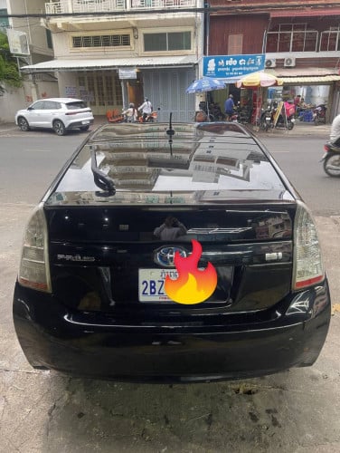 ឡាន Prius 010 Option3 ខ្មៅ (ម្ចាស់ផ្ទាល់ ប្រើផ្ទាល់ខ្លួន)  ឡានថ្មី 99% ចង់លក់វិញ 14500$