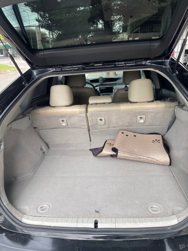 ឡាន Prius 010 Option3 ខ្មៅ (ម្ចាស់ផ្ទាល់ ប្រើផ្ទាល់ខ្លួន)  ឡានថ្មី 99% ចង់លក់វិញ 14500$
