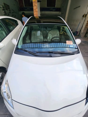 កំពូលថ្មី Prius 2014 option3 SOLA មូល1លាន%