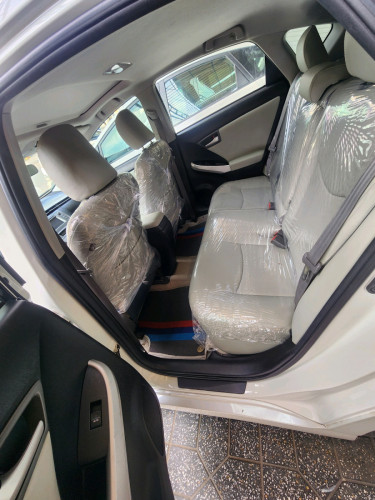 កំពូលថ្មី Prius 2014 option3 SOLA មូល1លាន%