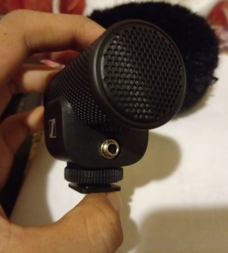 លក់មេក្រូ Sennheiser MKE 200 Mobile & Camera Mic (នៅថ្មី សម្រាប់ទូរស័ព្ទ និងកាមេរ៉ា)
