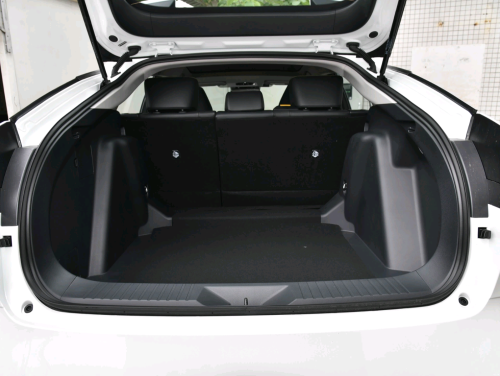 ក្រុមហ៊ុន Toyota bz5