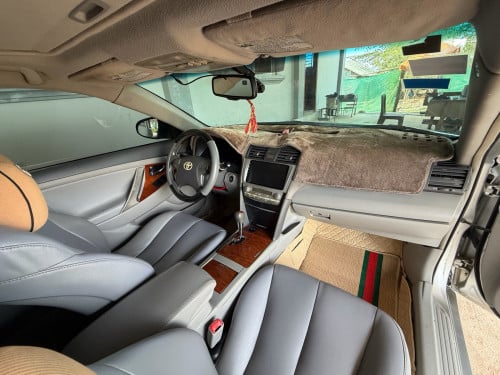លក់​ប្រញាប់​លុយ​ TOYOTA Camry 010 XLE