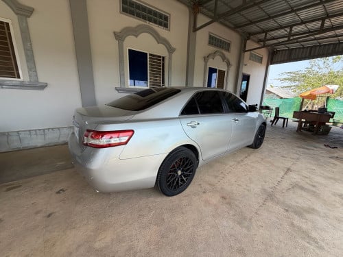 លក់​ប្រញាប់​លុយ​ TOYOTA Camry 010 XLE