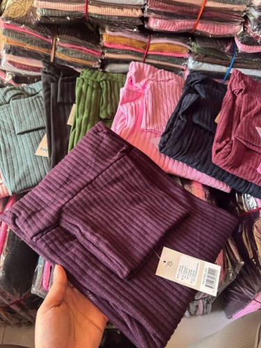 កក្អមសាច់ហុងកុង មានស្តុក📥🛍️1=5500៛5=25000៛10=50000៛