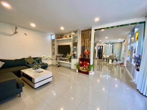 ផ្ទះវីឡាជួល-Villa for Rent-私人别墅出租_Chip Mong Landmark 271