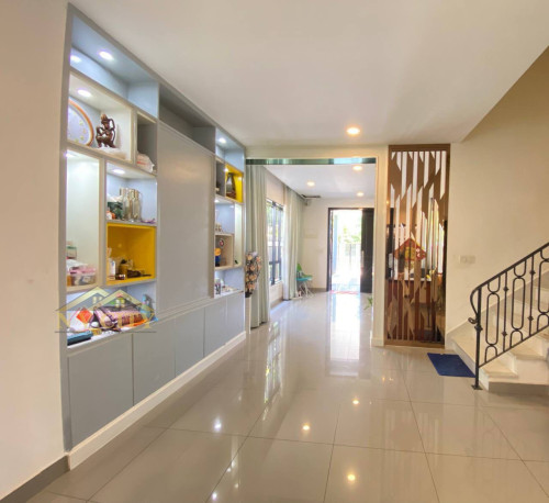 ផ្ទះវីឡាជួល-Villa for Rent-私人别墅出租_Chip Mong Landmark 271