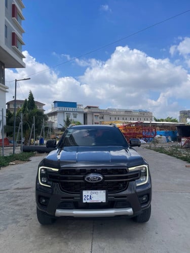 ខ្ចីញីញ Wildtrak 2024 BiTurbo 2CA ប្រផេះ