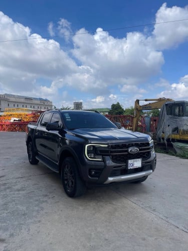 ខ្ចីញីញ Wildtrak 2024 BiTurbo 2CA ប្រផេះ
