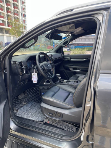 ខ្ចីញីញ Wildtrak 2024 BiTurbo 2CA ប្រផេះ