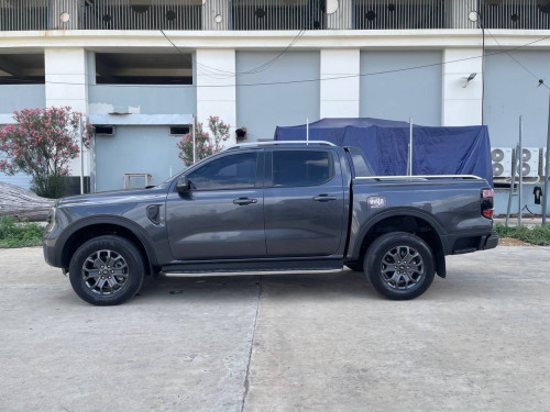 ខ្ចីញីញ Wildtrak 2024 BiTurbo 2CA ប្រផេះ
