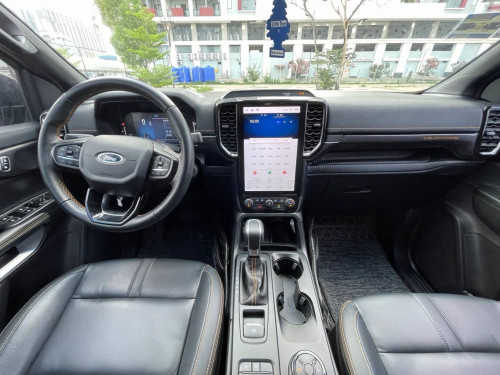 ខ្ចីញីញ Wildtrak 2024 BiTurbo 2CA ប្រផេះ