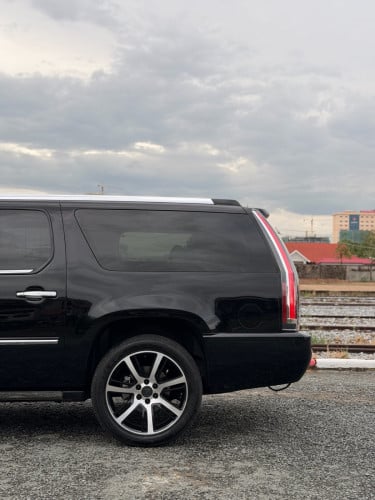 2008 Escalade ESV តួវែង