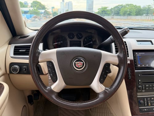 2008 Escalade ESV តួវែង