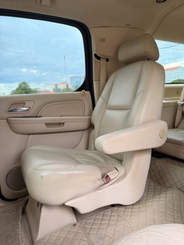 2008 Escalade ESV តួវែង