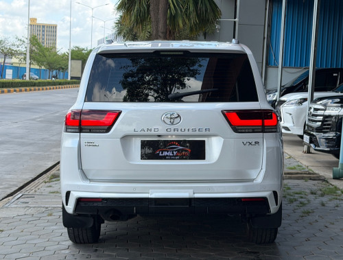 2022 VX.R TWIN TURBO 4000km អារ៉ាប់