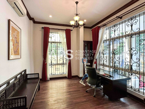 5+2 Bedroom Villa For Rent - | Tonle Basak | Phnom Penh