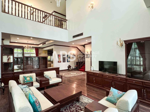 5+2 Bedroom Villa For Rent - | Tonle Basak | Phnom Penh