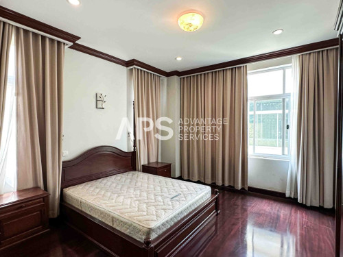 5+2 Bedroom Villa For Rent - | Tonle Basak | Phnom Penh