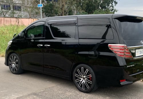 Alphard 012 កៅអីម៉ាស្សា ទូរទឹកកក