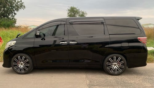 Alphard 012 កៅអីម៉ាស្សា ទូរទឹកកក