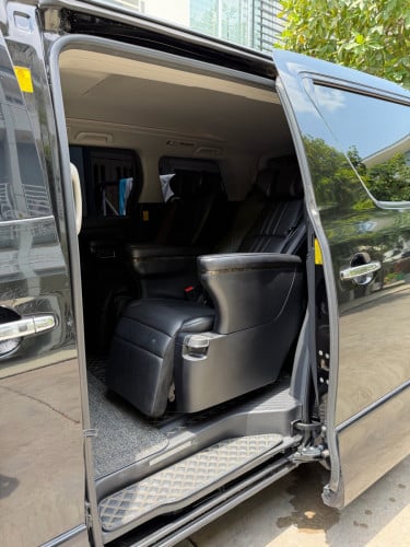 Alphard 2012 ឡើង VIP 7កោអ៊ី ស្អាត