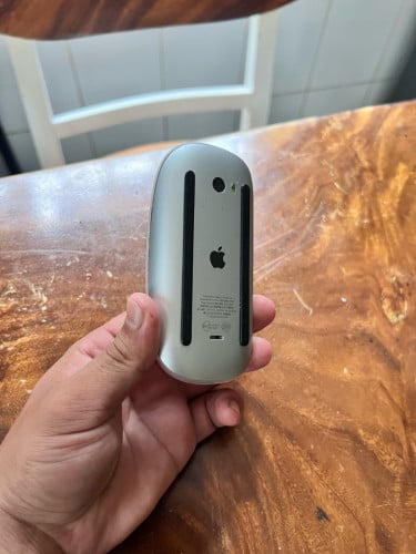 Apple Magic Mouse 2 (Wireless / Rechargeable) - Good Condition
