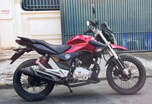 APRlLlA ETX  510$ , 150cc , 2016 , Ltaly have lD card