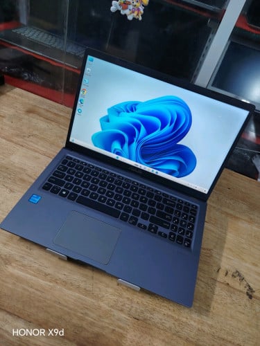 Asus​ សម្រាប់ប្រើលើការងារទូទៅ  ​ងាយស្រួលយកដាក់តាមខ្លួន​