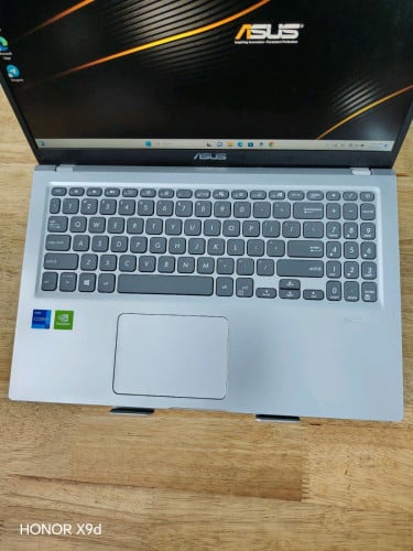 Asus​ i7(11Th) Ram 12GB M2 512GB VGA Nvidia 330MX 2GB Srecn 15.6'FHD