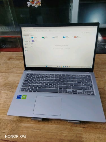 Asus​ i7(11Th) Ram 12GB M2 512GB VGA Nvidia 330MX 2GB Srecn 15.6'FHD