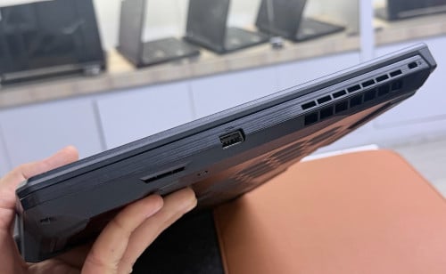 ASUS TUF FX506/i7-11th/16GB/M.2 512GB/RTX3060(6G)/15.6”(144hz)/KB RGB