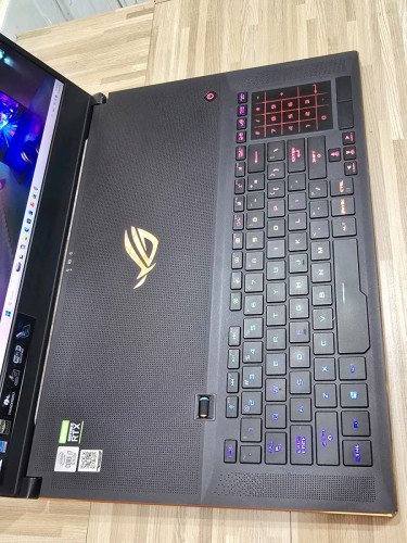 ASUS Zephyrus GX701LWS