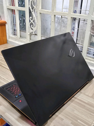 ASUS Zephyrus GX701LWS