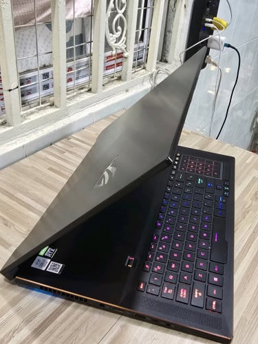 ASUS Zephyrus GX701LWS
