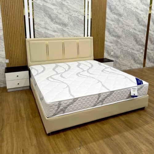 Bed 100%