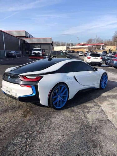 BMW i8 full Option 2015 Auto Check 89ពិន្ទុ​​ ម្ចាស់ផ្ទាល់​​ ​​100គម សុីសាំង​ 4លីតប៉ុណ្ណោះ