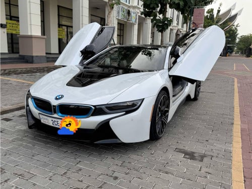 BMW i8 full Option 2015 Auto Check 89ពិន្ទុ​​ ម្ចាស់ផ្ទាល់​​ ​​100គម សុីសាំង​ 4លីតប៉ុណ្ណោះ