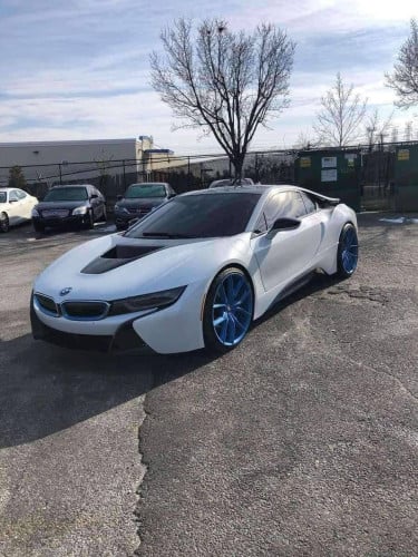 BMW i8 full Option 2015 Auto Check 89ពិន្ទុ​​ ម្ចាស់ផ្ទាល់​​ ​​100គម សុីសាំង​ 4លីតប៉ុណ្ណោះ