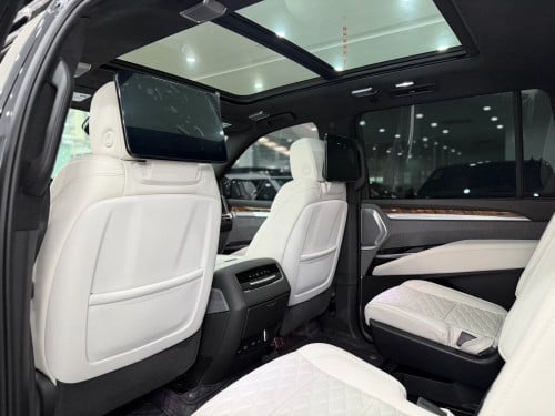 Cadillac Escalade ESV Sports platinum Black edition 2025 Full